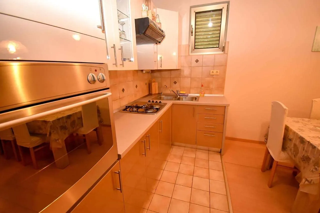 Apartments In Palit - Insel Rab 17812